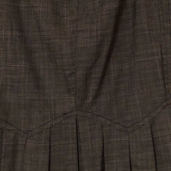 SEXY GREY SKIRT - Picture 3 of 3